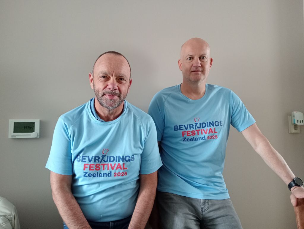 April 2026; Jean-Pierre en Silvan, vrijwillig lopers van Bevrijdingsvuur Estafette Zeeland